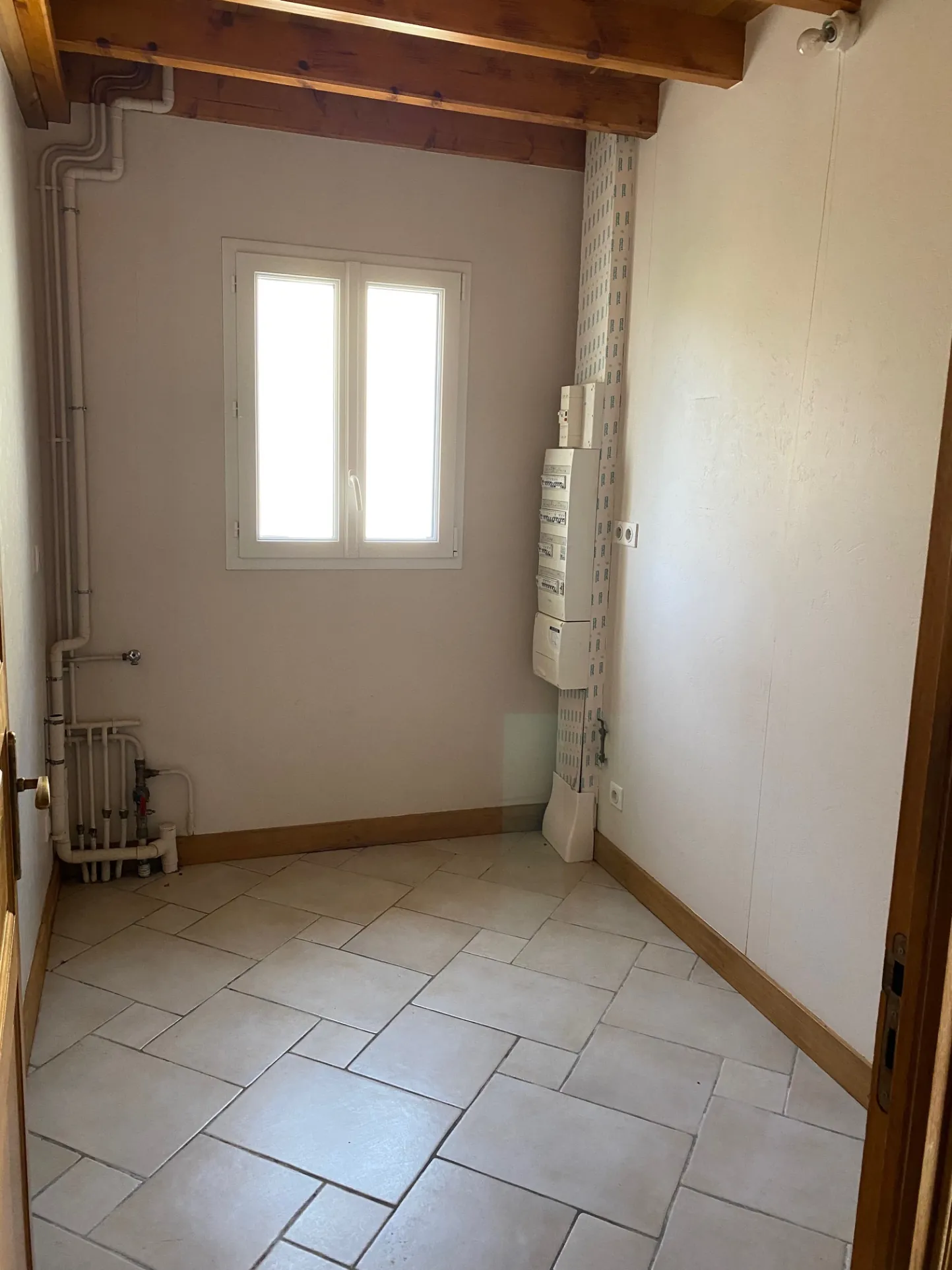 Maison contemporaine avec 4 chambres à vendre à Aubeterre sur Dronne 