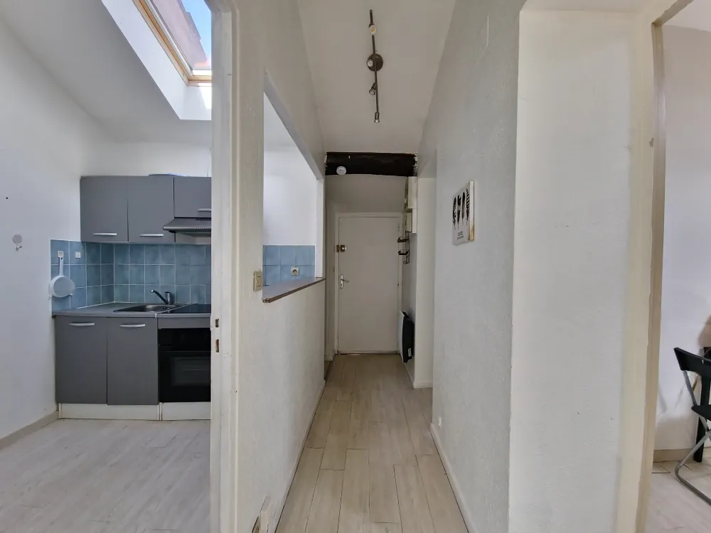 Appartement 3 pièces à vendre à Aurillac au dernier étage, proche des commerces 