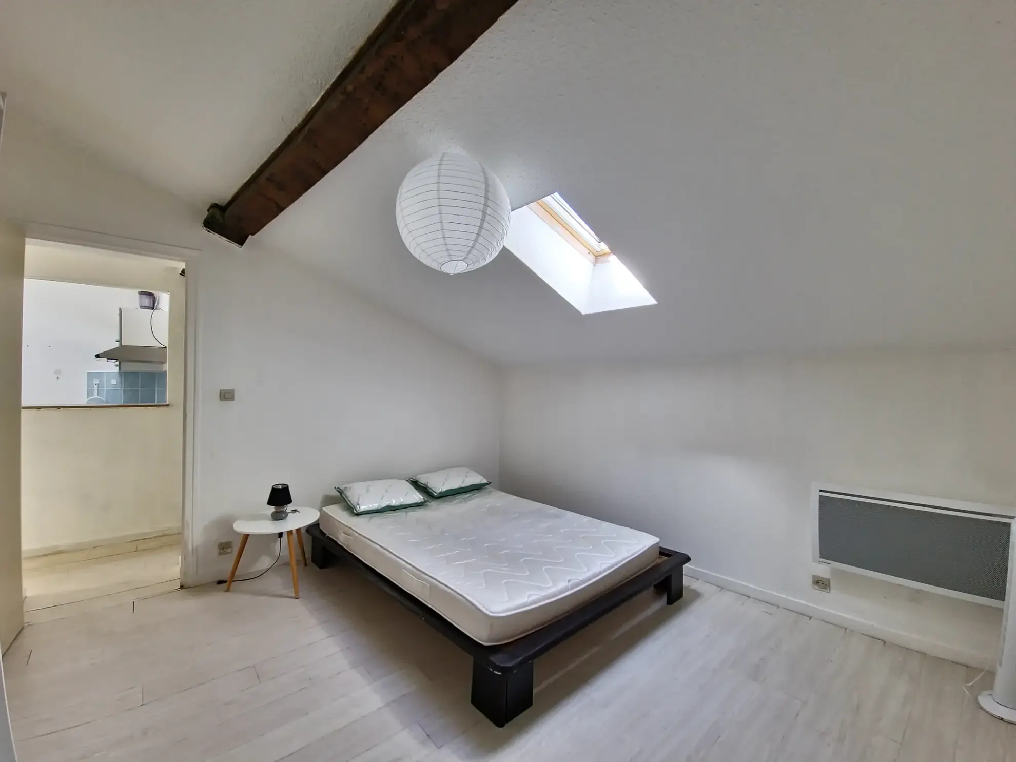 Appartement 3 pièces à vendre à Aurillac au dernier étage, proche des commerces 