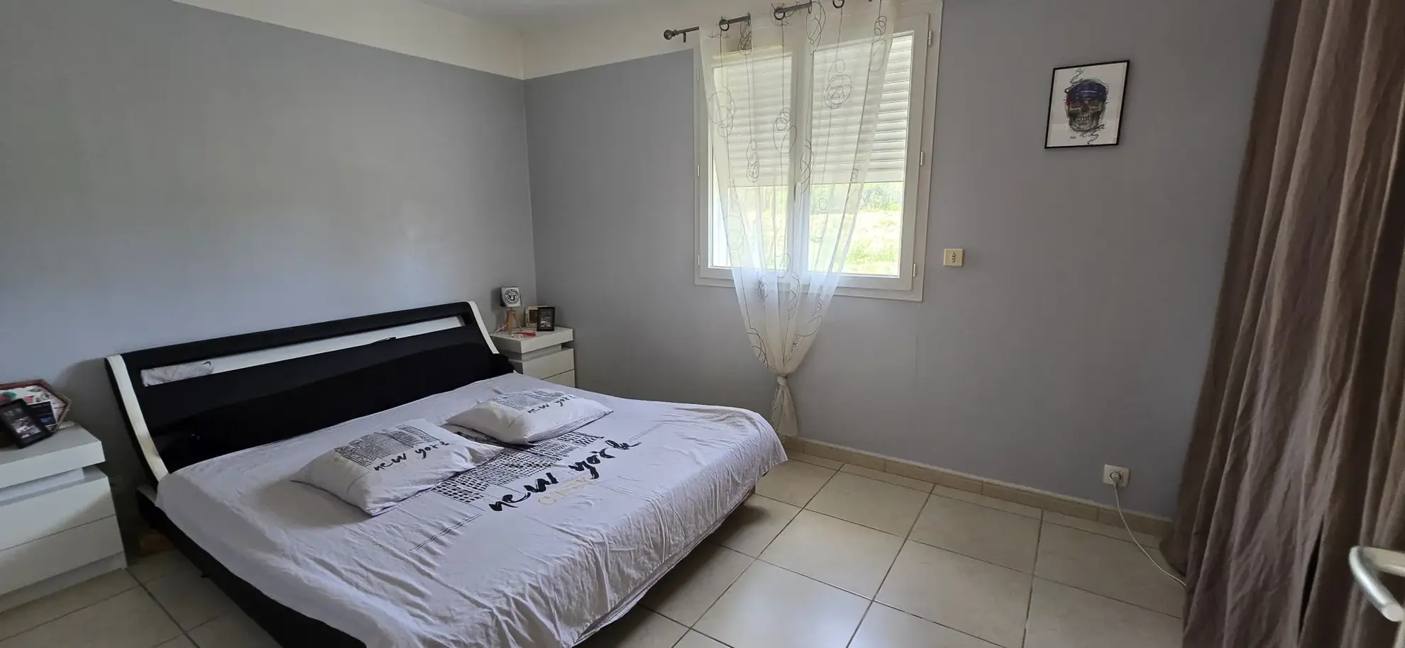 Villa 4 faces lumineuse à Opoul, 99 m² sur terrain arboré 