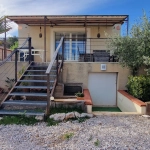Villa 4 faces lumineuse à Opoul, 99 m² sur terrain arboré
