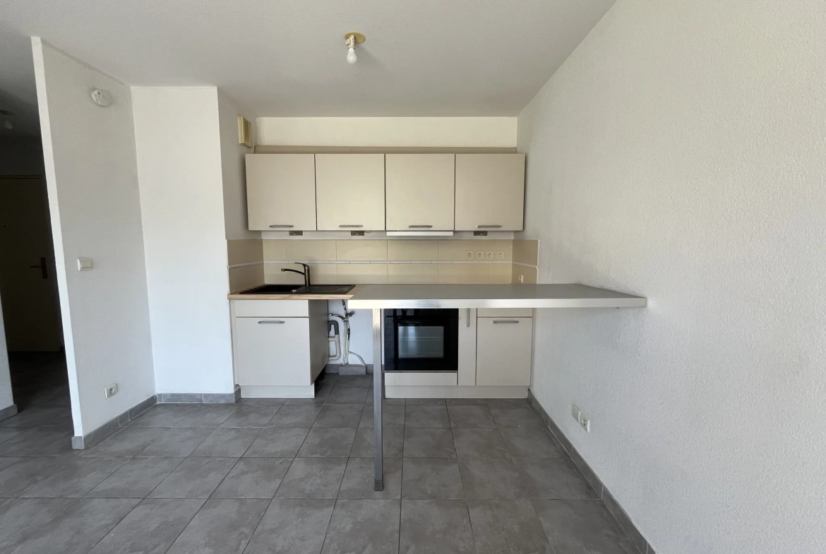 A vendre T3 avec terrasse de 10 m² et parking à La Seyne-sur-Mer 