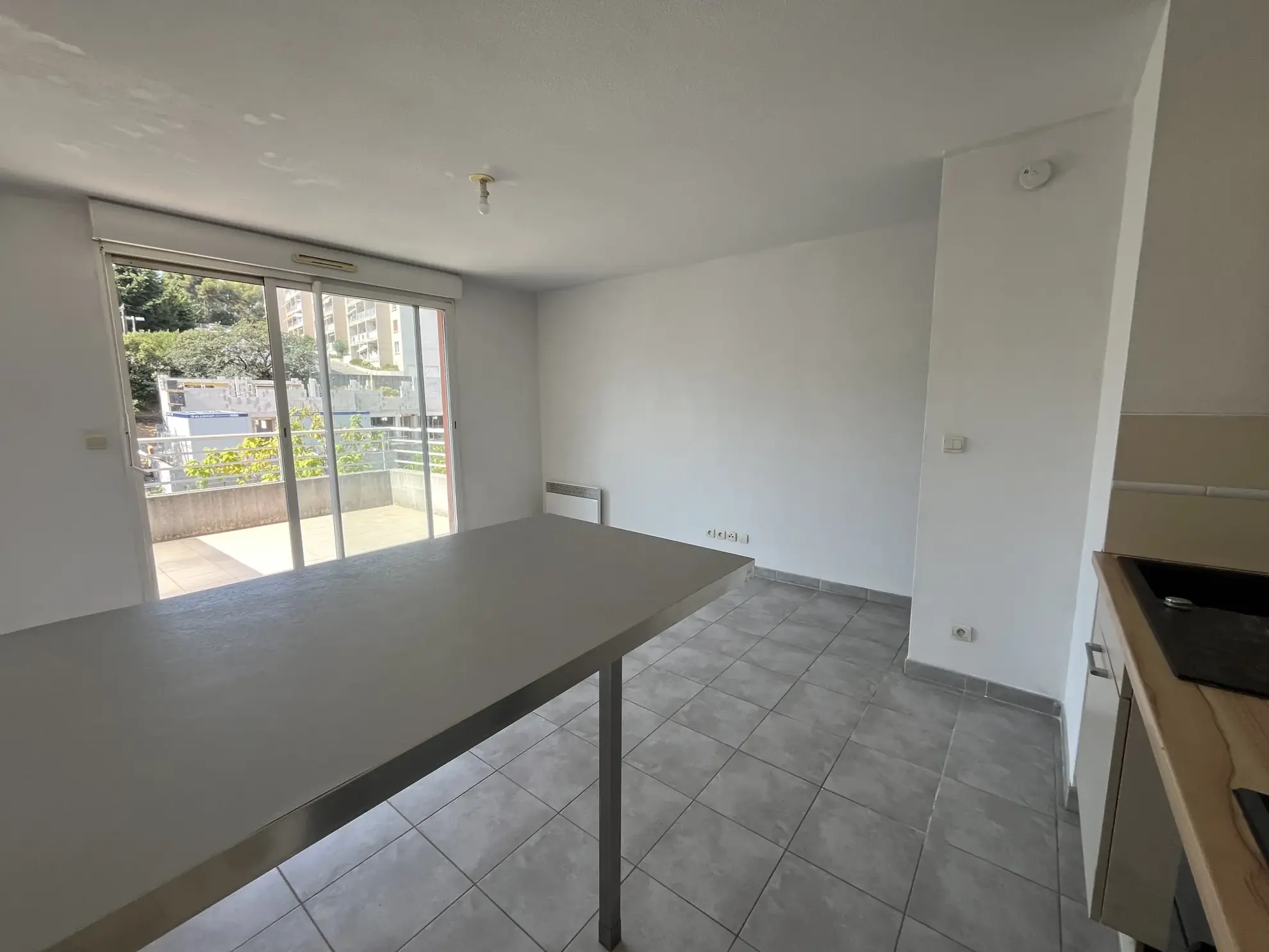 A vendre T3 avec terrasse de 10 m² et parking à La Seyne-sur-Mer 