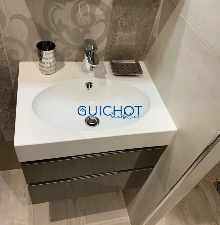 Appartement T1 en rez de jardin avec terrasse à Saint Clair, Le Lavandou 