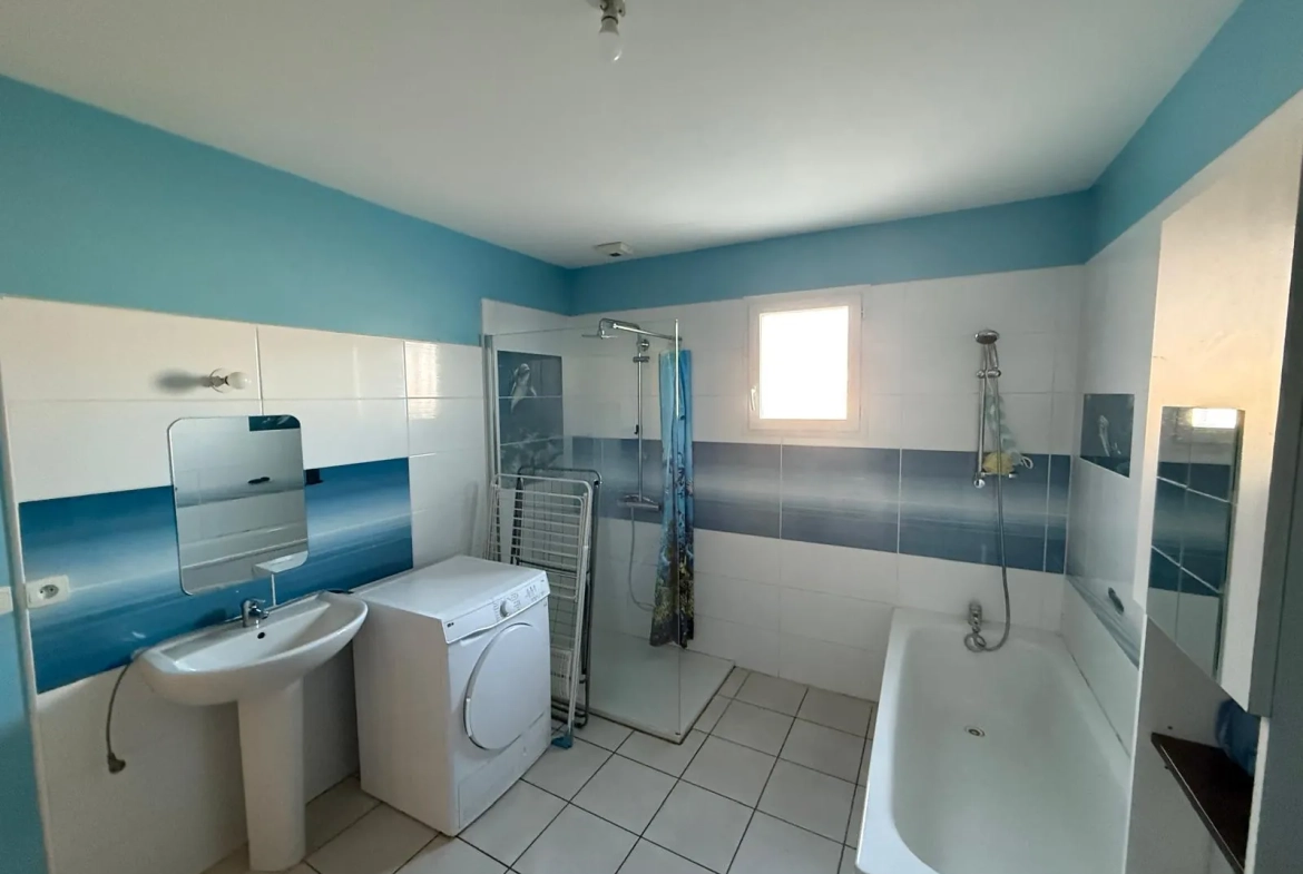 Maison de plain-pied BBC RT 2012 à vendre à Saint-Pierre-des-Nids, investissez dans l'immobilier 