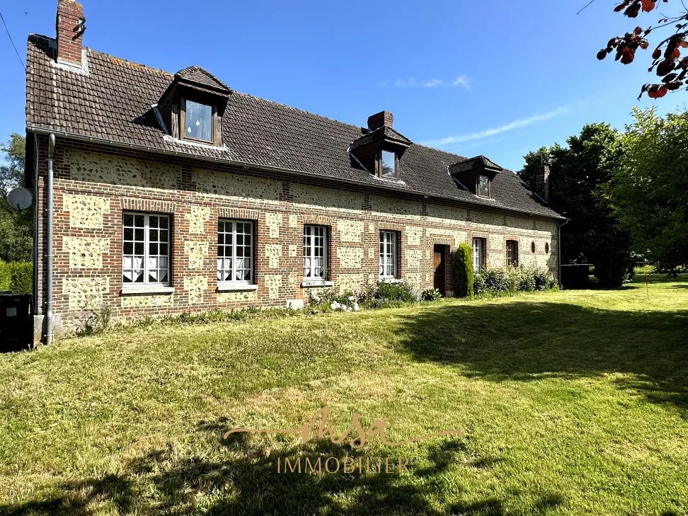 Maison charmante avec grand jardin à vendre à Mesnil-Raoul 