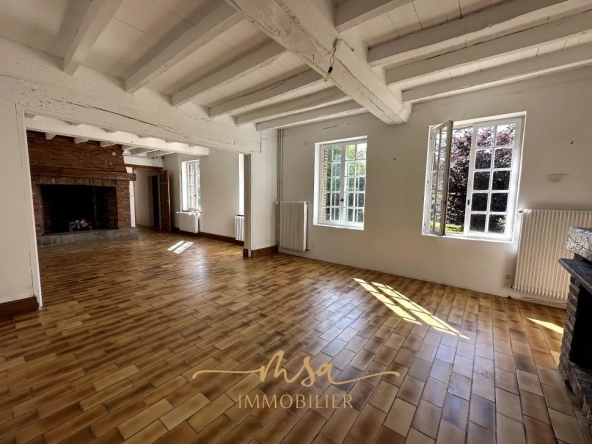 Maison charmante avec grand jardin à vendre à Mesnil-Raoul