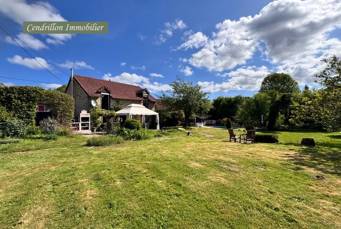 Charmante maison de campagne 130m² avec piscine, granges et grand jardin à Masbaraud Merignat 