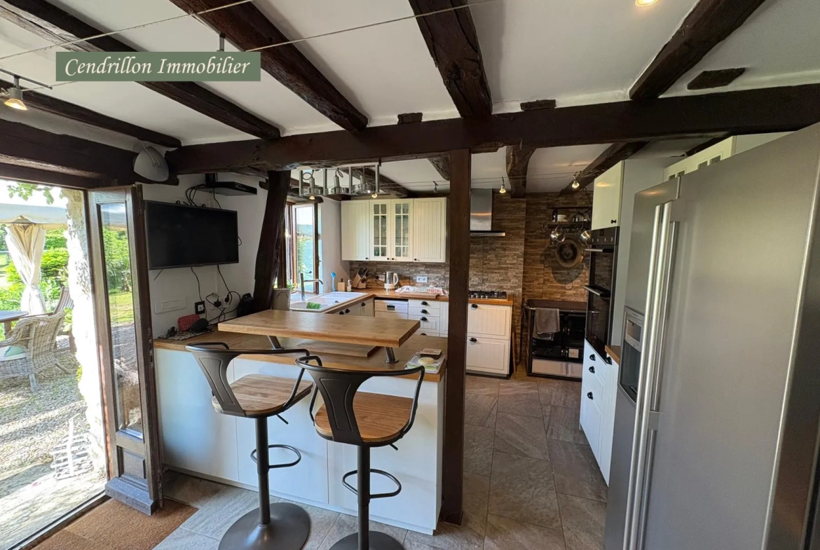 Charmante maison de campagne 130m² avec piscine, granges et grand jardin à Masbaraud Merignat 