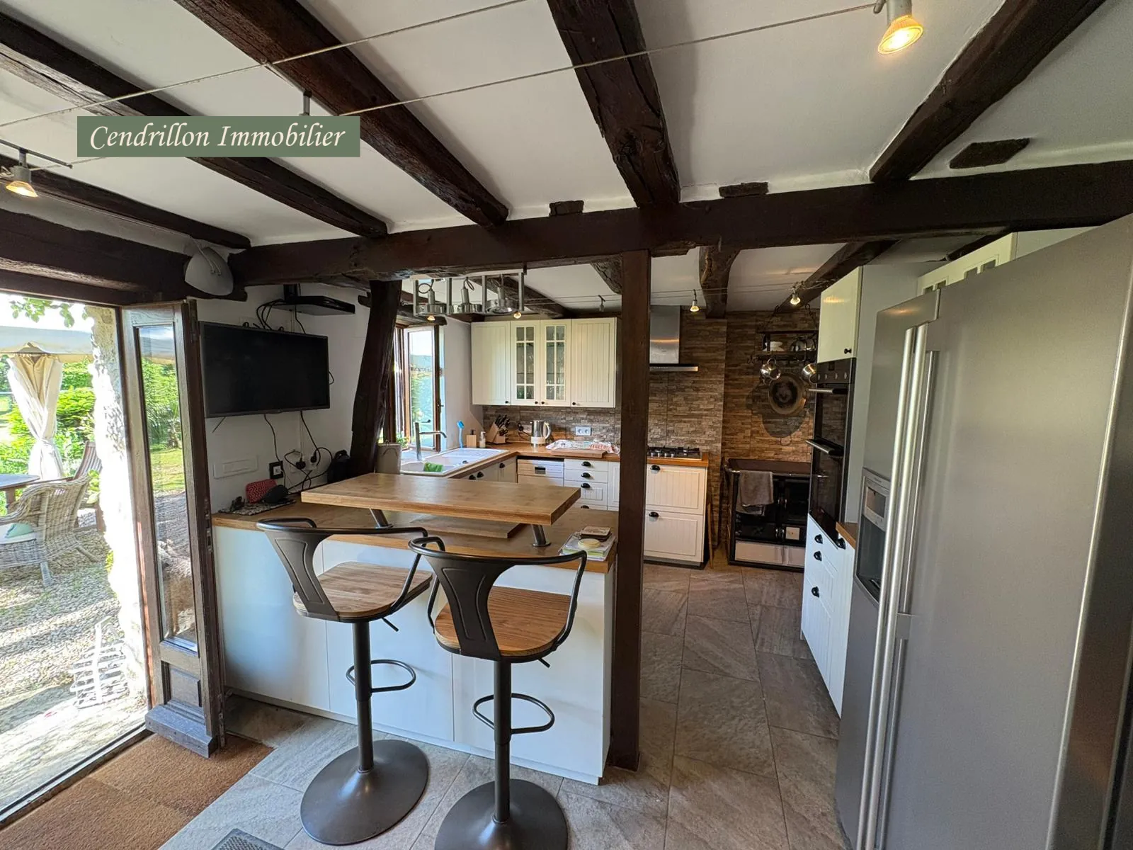 Charmante maison de campagne 130m² avec piscine, granges et grand jardin à Masbaraud Merignat 