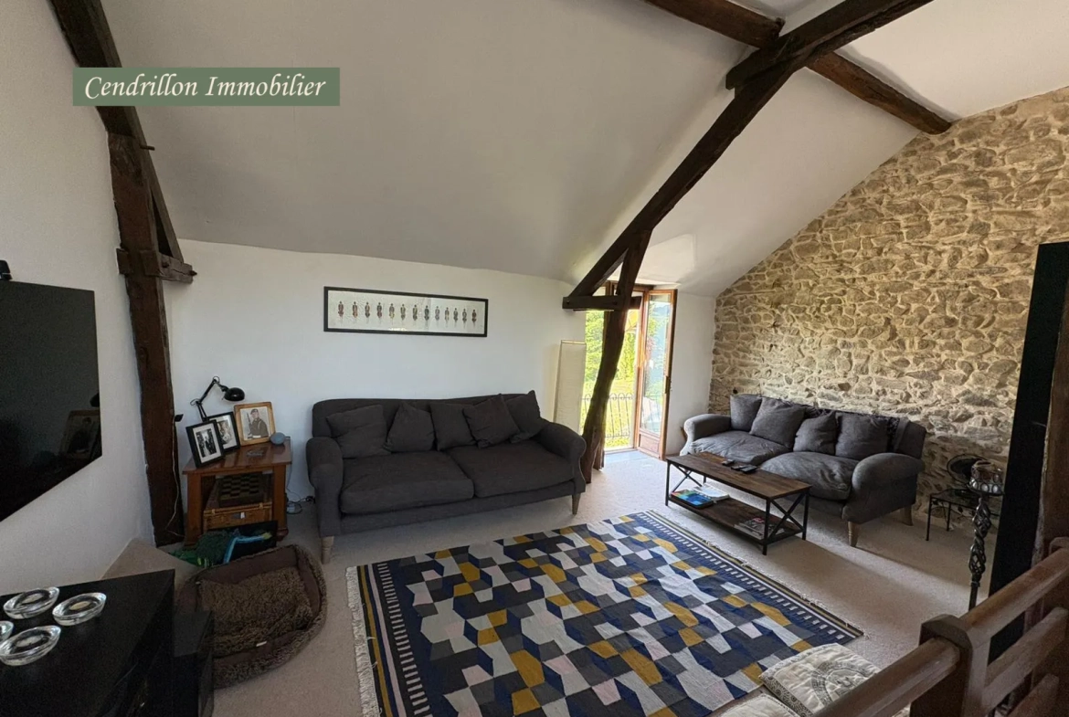 Charmante maison de campagne 130m² avec piscine, granges et grand jardin à Masbaraud Merignat 