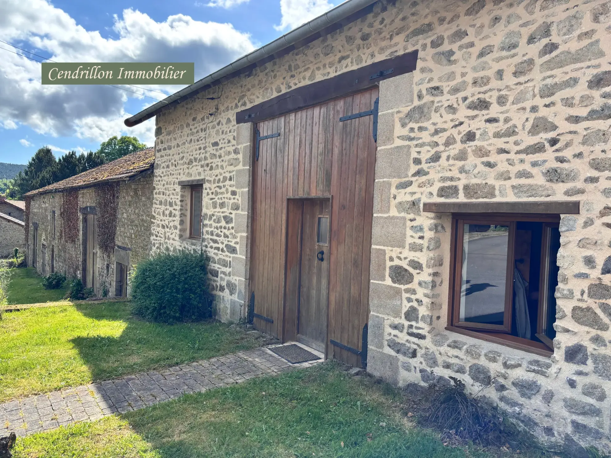Charmante maison de campagne 130m² avec piscine, granges et grand jardin à Masbaraud Merignat 