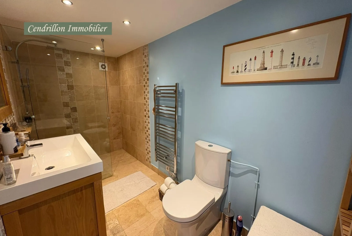 Charmante maison de campagne 130m² avec piscine, granges et grand jardin à Masbaraud Merignat 