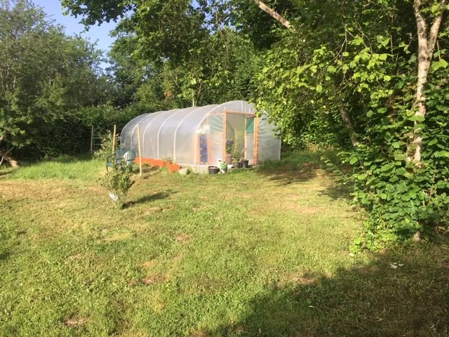 Charmante maison de campagne 130m² avec piscine, granges et grand jardin à Masbaraud Merignat 