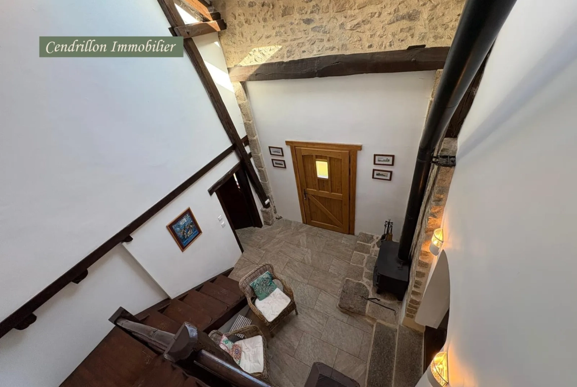Charmante maison de campagne 130m² avec piscine, granges et grand jardin à Masbaraud Merignat 