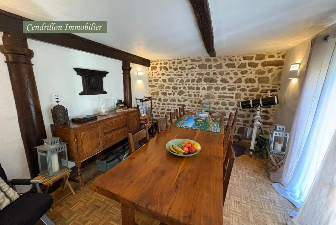 Charmante maison de campagne 130m² avec piscine, granges et grand jardin à Masbaraud Merignat 