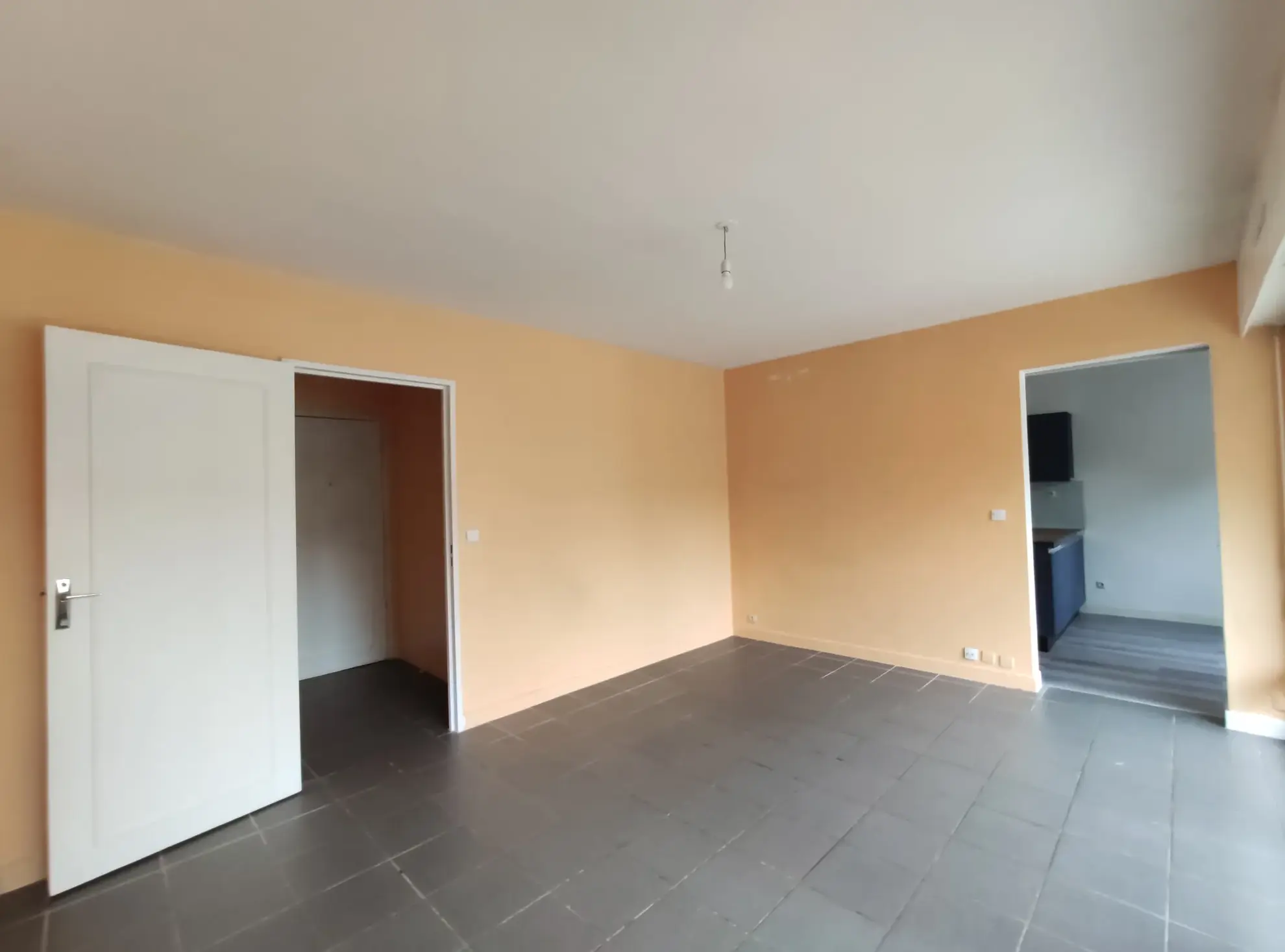A vendre appartement F2 avec terrasse à Vitry-sur-Seine proche tram T7 