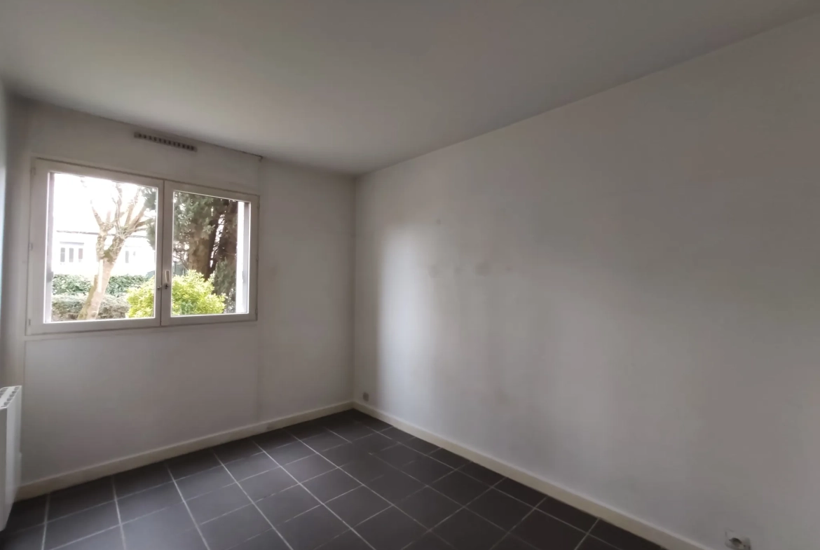 A vendre appartement F2 avec terrasse à Vitry-sur-Seine proche tram T7 