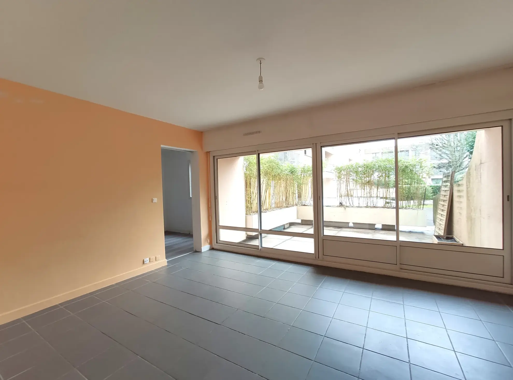 A vendre appartement F2 avec terrasse à Vitry-sur-Seine proche tram T7 