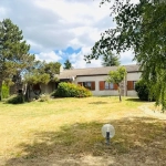 Villa de 160 m² à Monistrol-sur-Loire avec vaste potentiel et terrain arboré