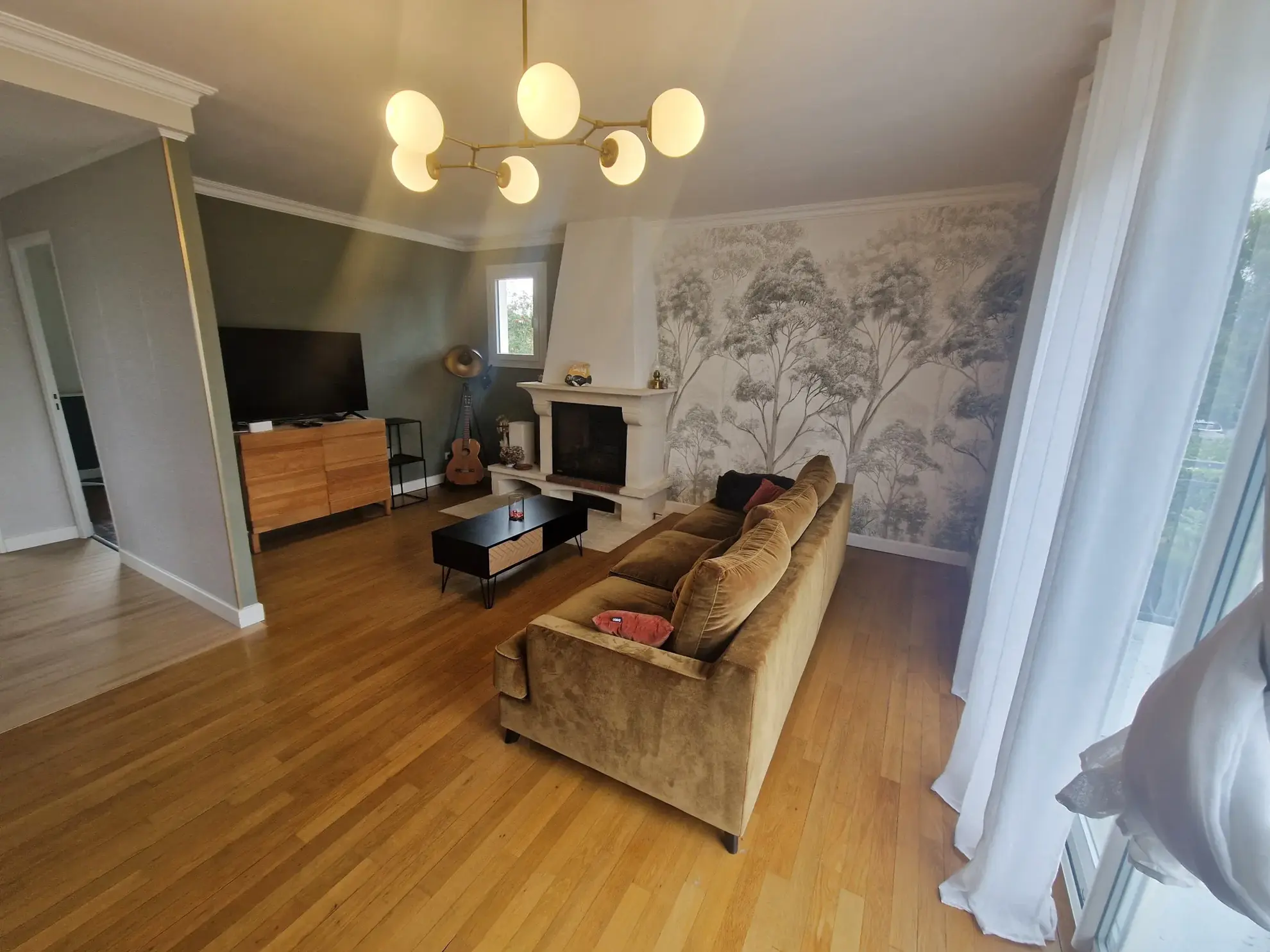 Maison à vendre à Favars avec piscine et terrasse – Rénovée, 115 m² 