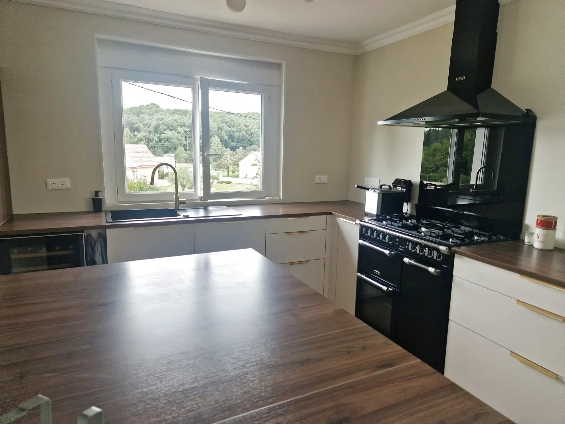 Maison à vendre à Favars avec piscine et terrasse – Rénovée, 115 m² 