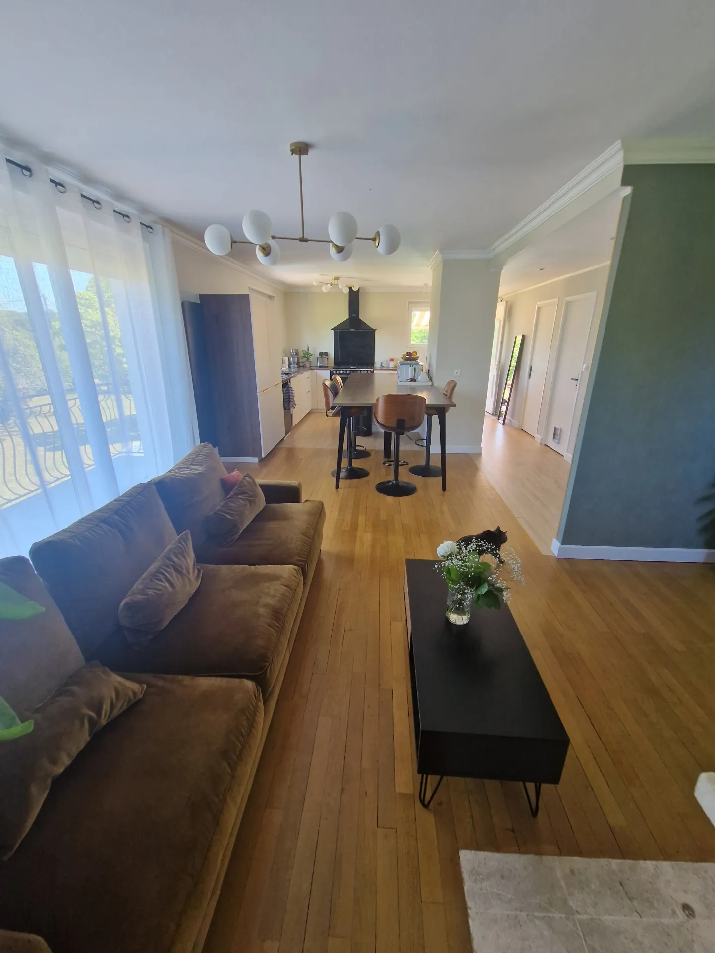 Maison à vendre à Favars avec piscine et terrasse – Rénovée, 115 m² 