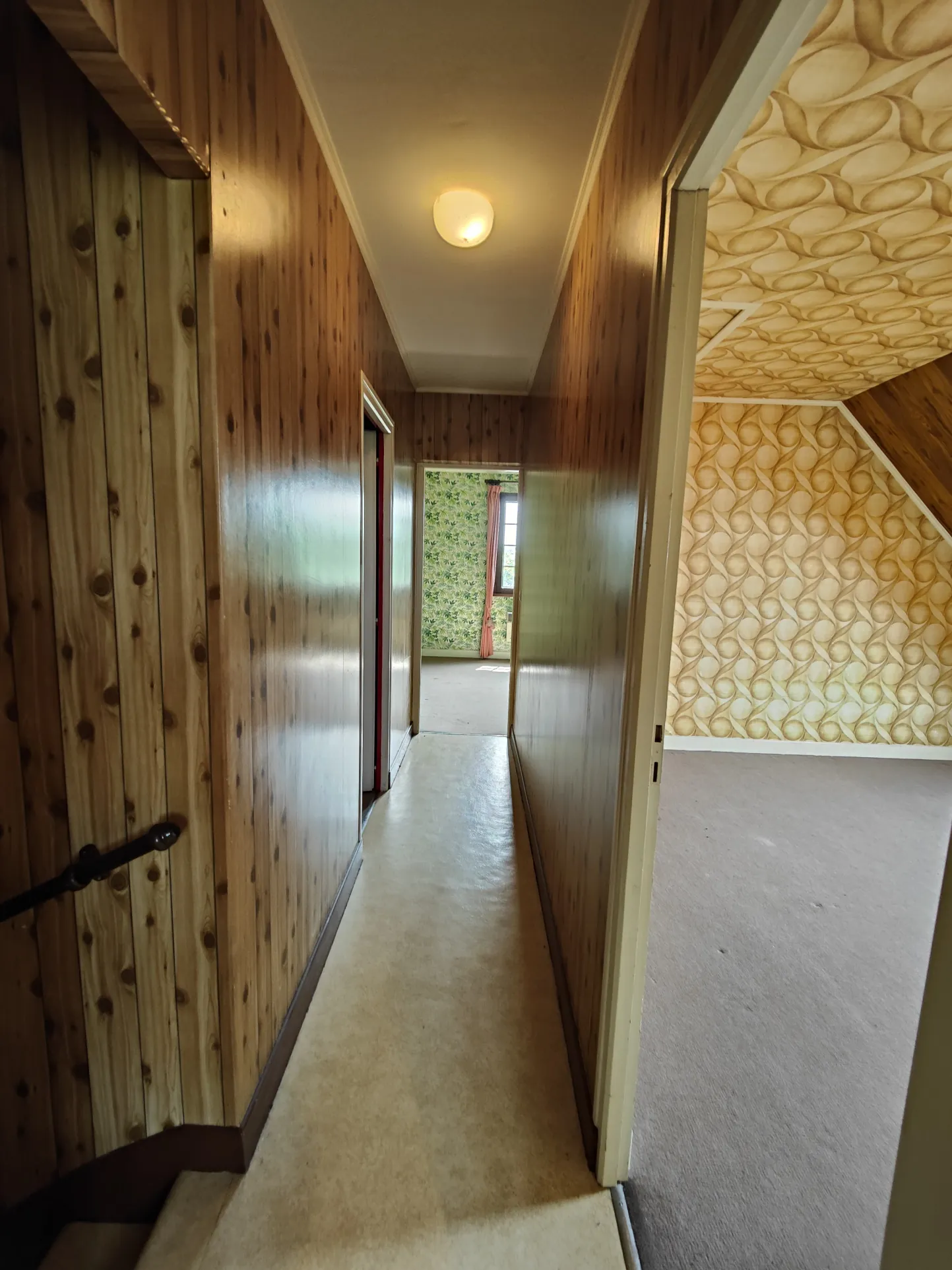 Maison familiale à Charmoy avec grand potentiel et garage - 4 chambres 