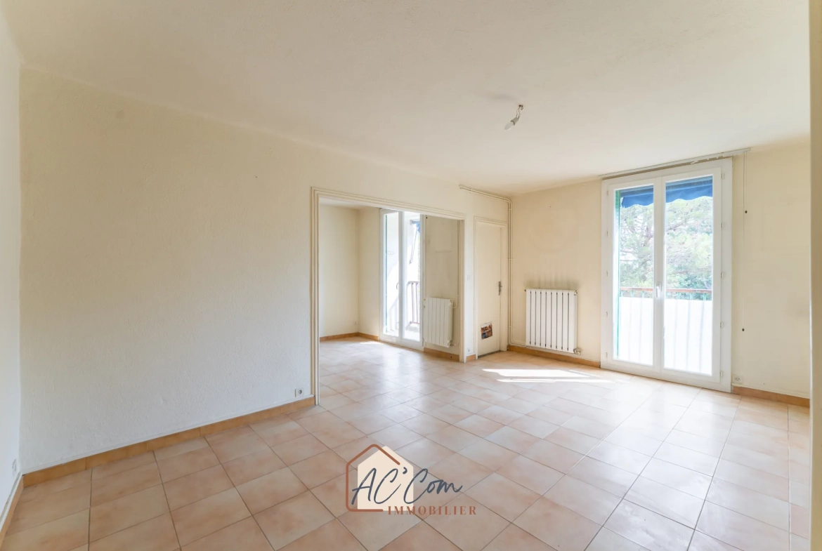 Appartement 4/5 pièces à Marseille - 81m² à rénover, calme et proche commodités 