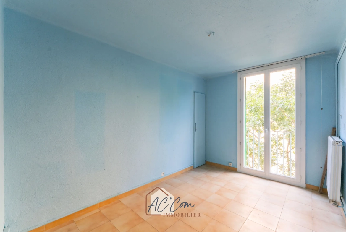 Appartement 4/5 pièces à Marseille - 81m² à rénover, calme et proche commodités 