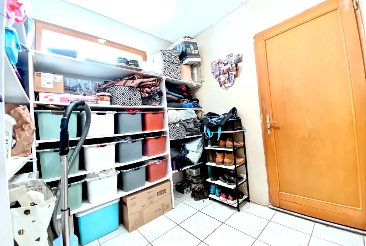 Maison moderne avec garage, piscine et jardin à Barisey-la-Côte près de Colombey-les-Belles 