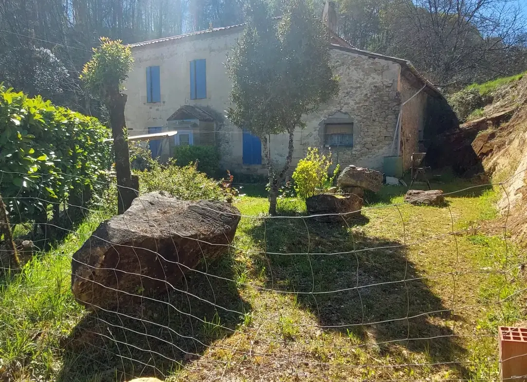 Maison en pierre de 110 m² avec jardin et dépendances près de La Réole 