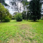 Terrain constructible de 997 m² à Mont-de-Marsan, environnement calme et verdoyant