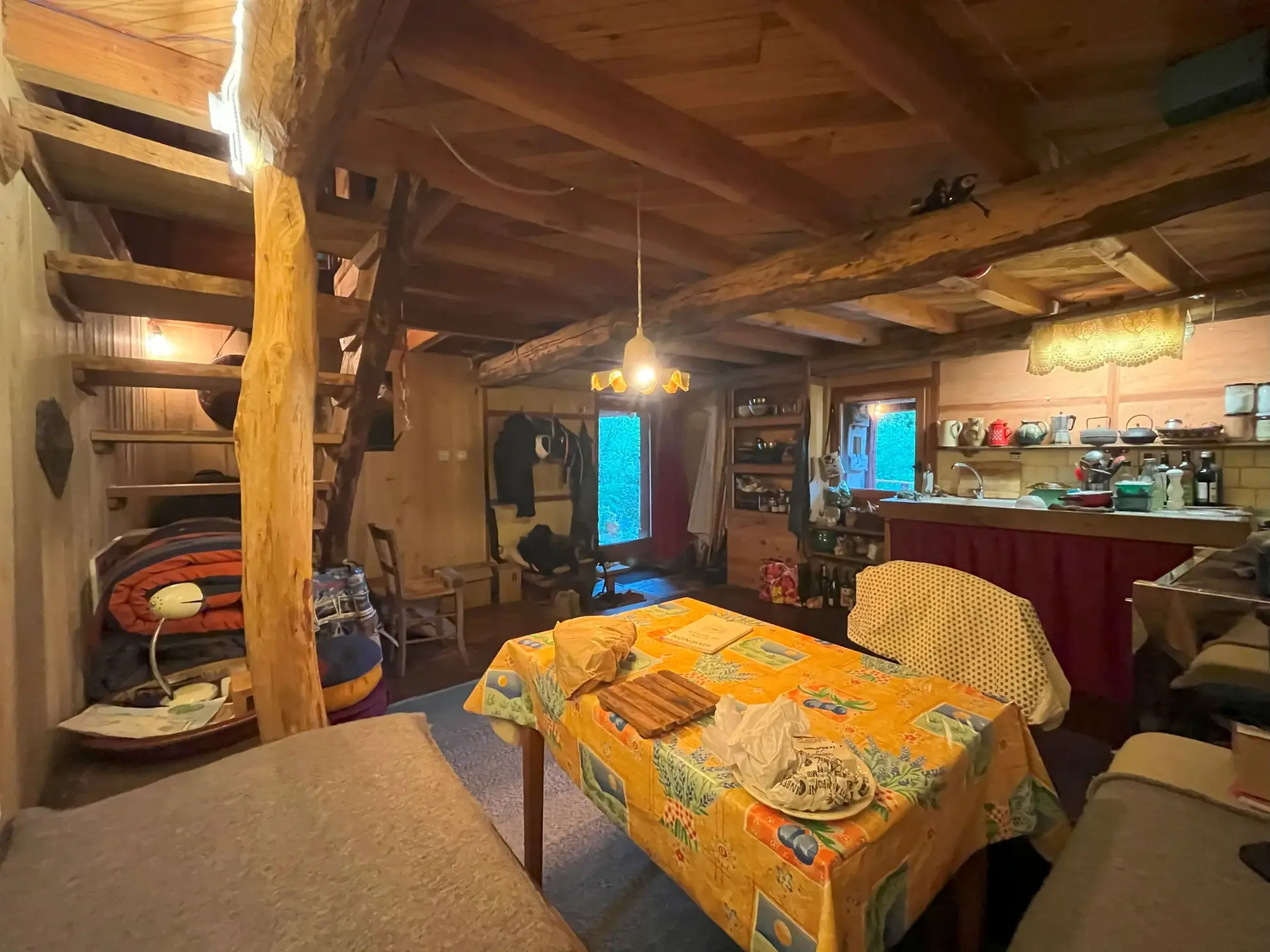 Ferme écologique et autonome de 42 m² dans les Pyrénées Ariégeoises 