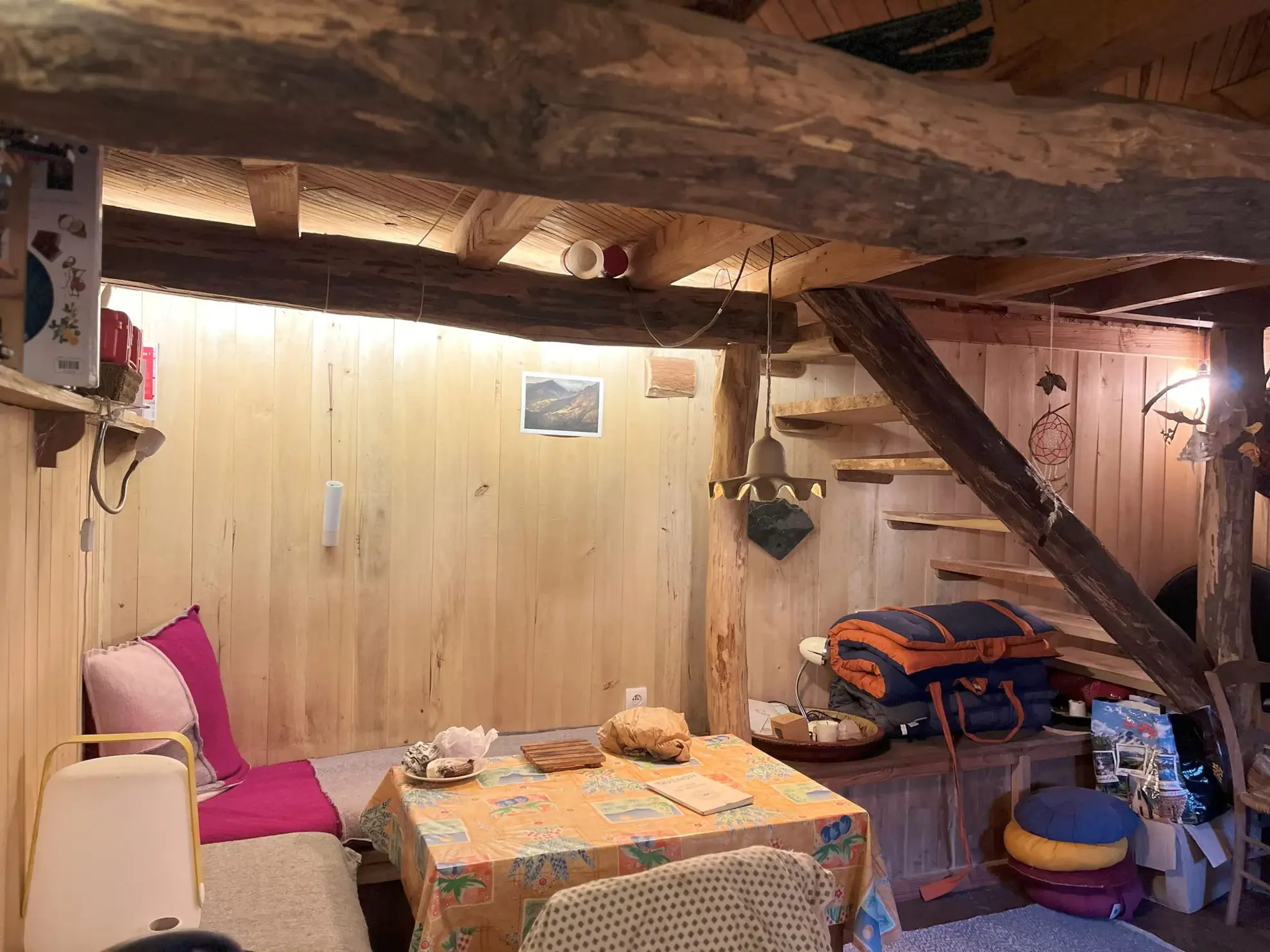 Ferme écologique et autonome de 42 m² dans les Pyrénées Ariégeoises 