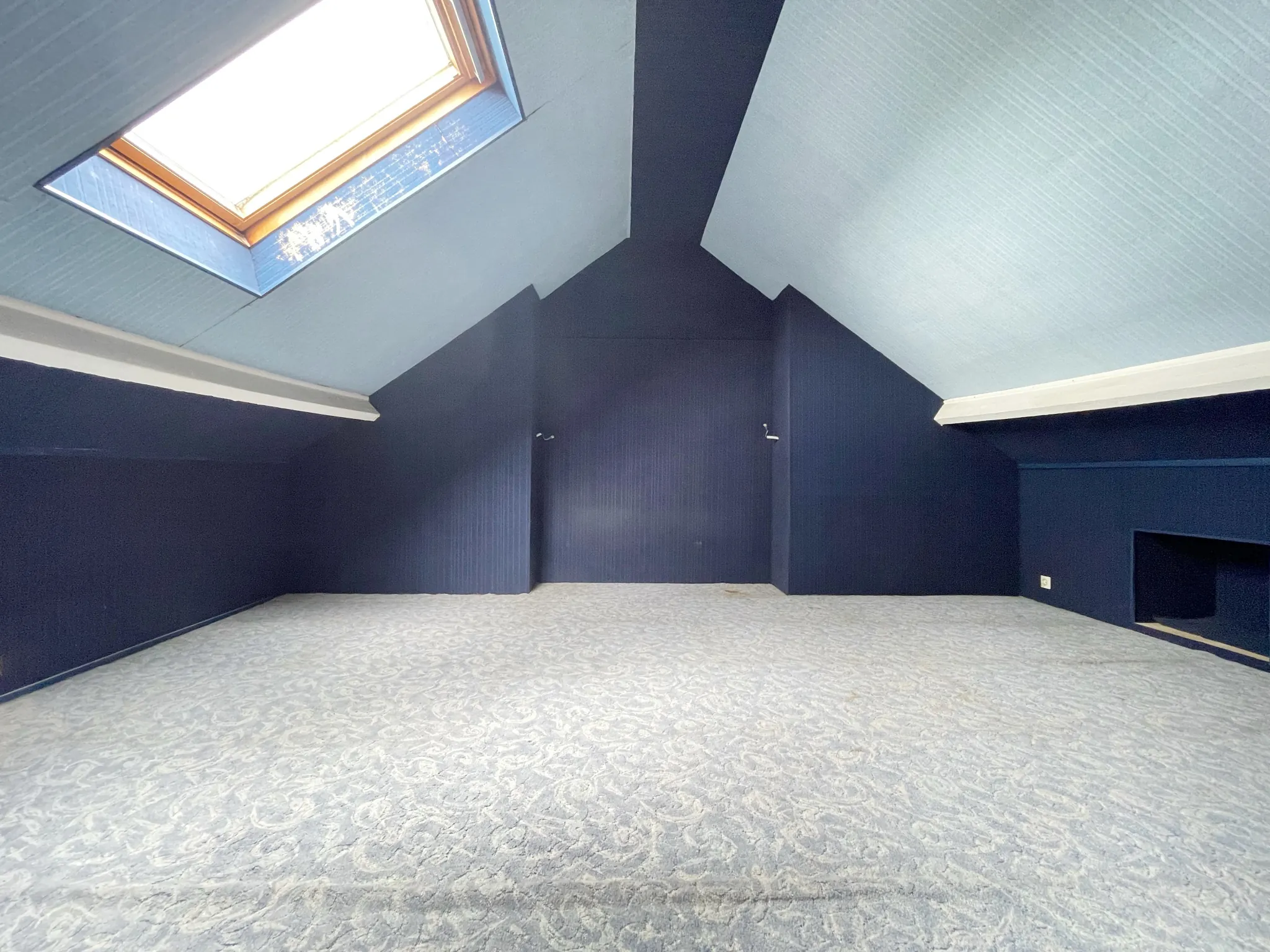 Charmante maison en bel étage à Roubaix avec jardin et garage, secteur Nouveau-Roubaix 
