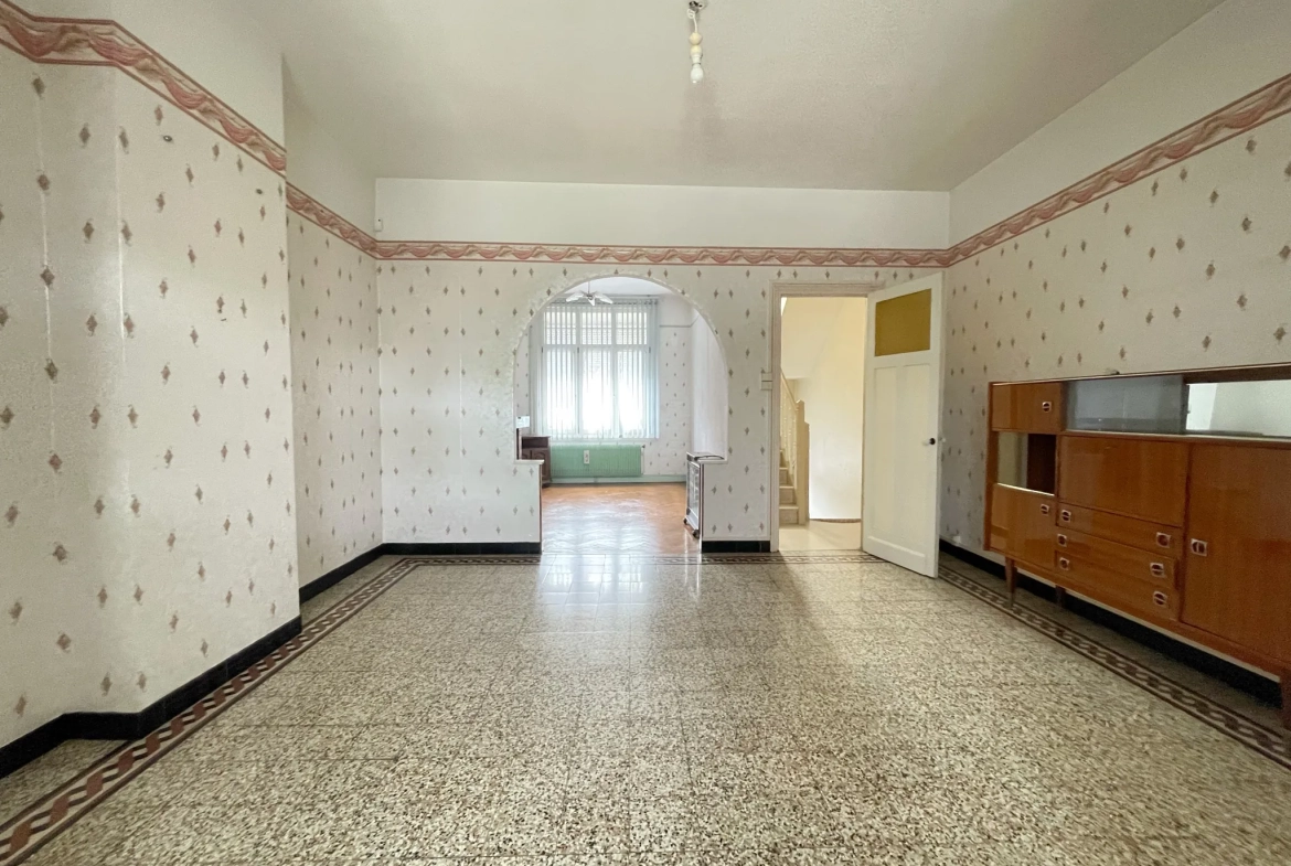 Charmante maison en bel étage à Roubaix avec jardin et garage, secteur Nouveau-Roubaix 
