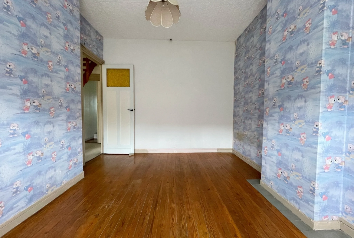Charmante maison en bel étage à Roubaix avec jardin et garage, secteur Nouveau-Roubaix 