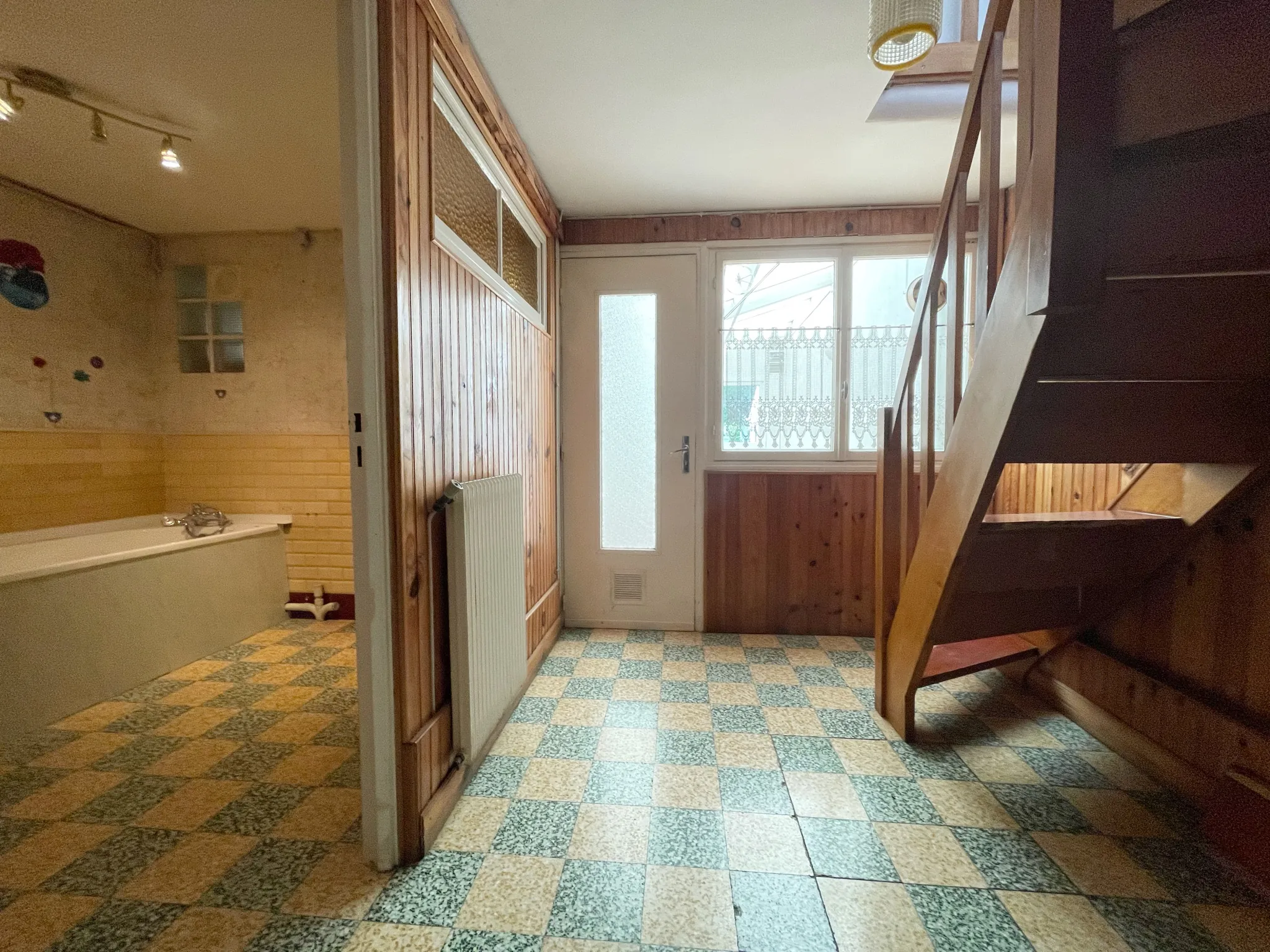 Charmante maison en bel étage à Roubaix avec jardin et garage, secteur Nouveau-Roubaix 
