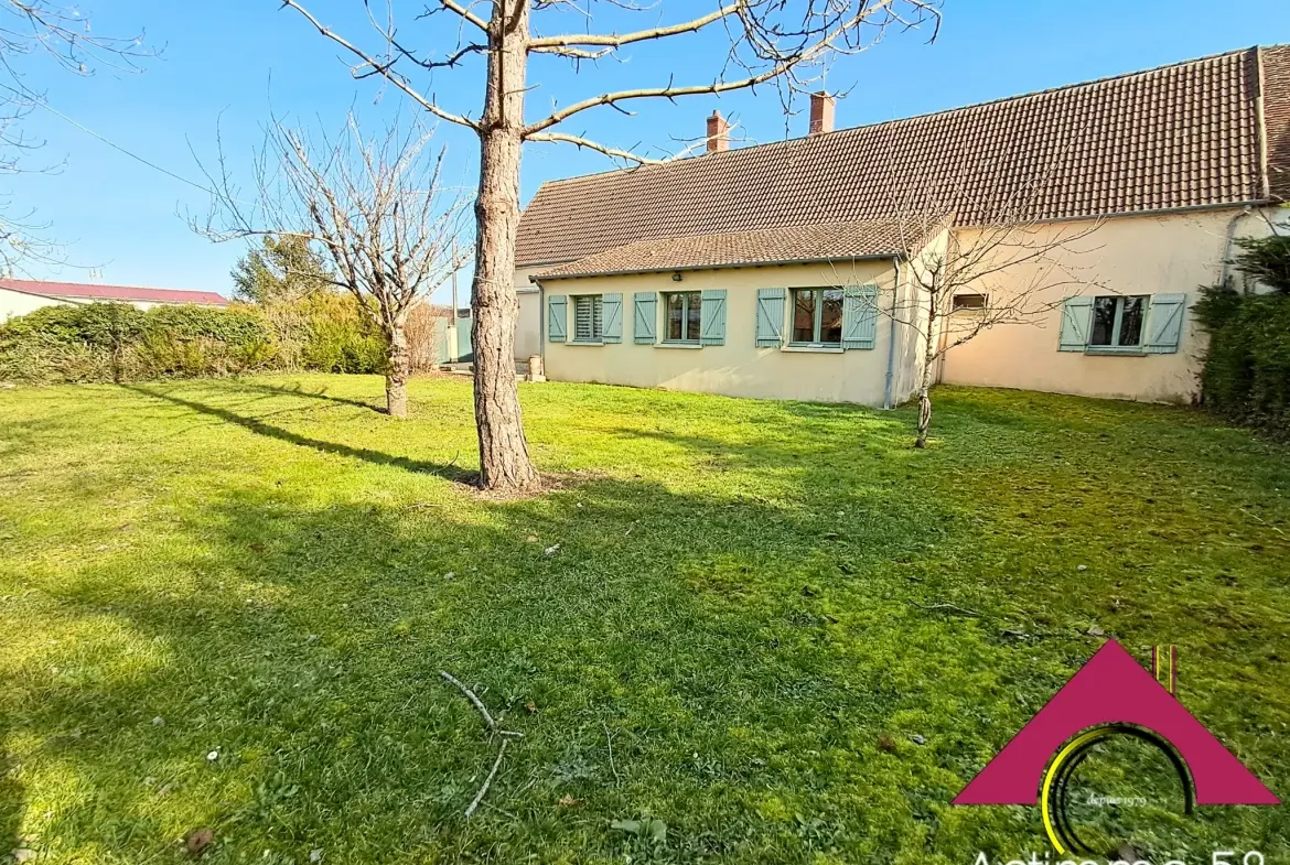 Longère de 124 m² avec 4 chambres, garage et terrasse à Dun-sur-Auron 