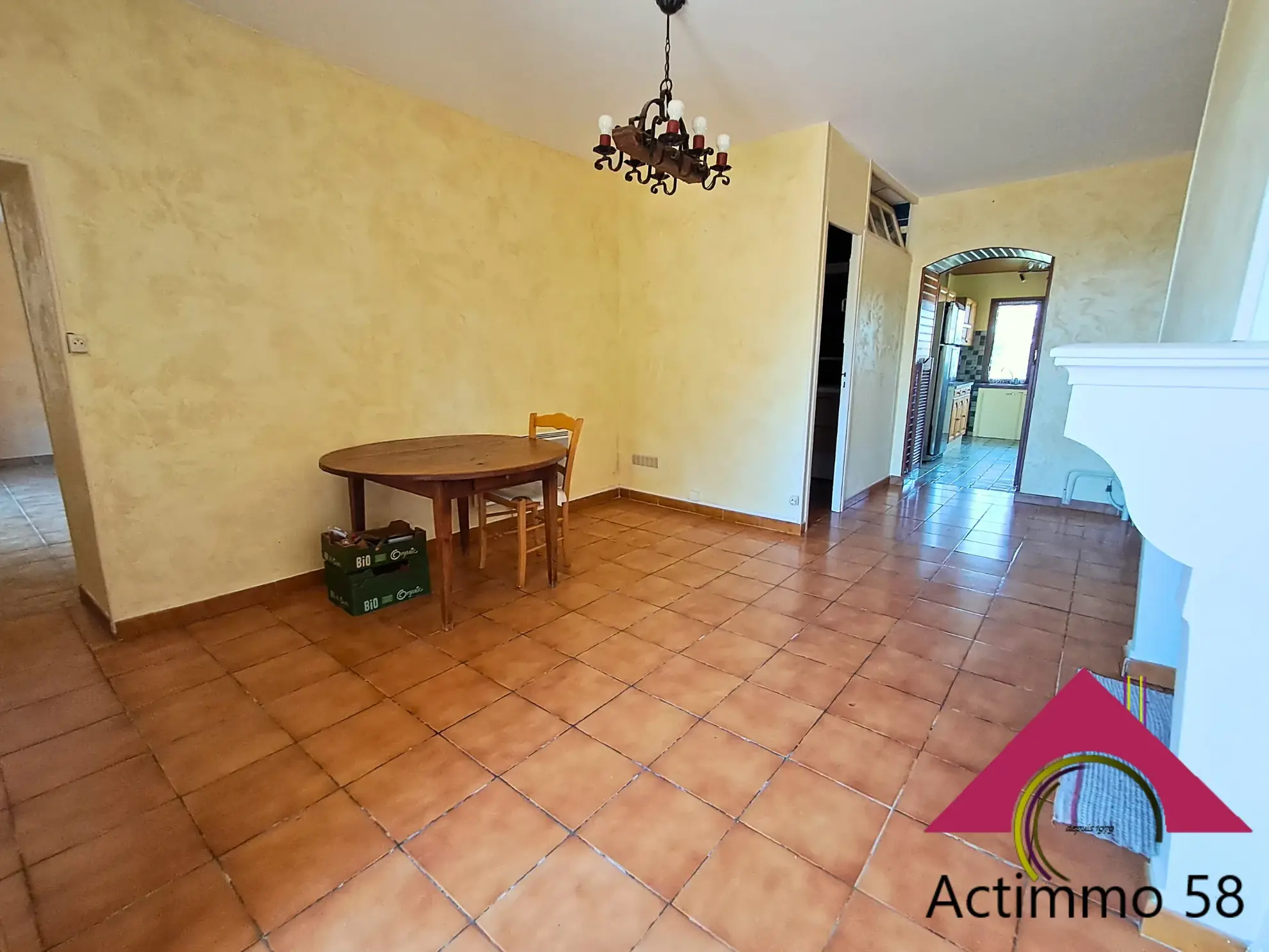 Longère de 124 m² avec 4 chambres, garage et terrasse à Dun-sur-Auron 