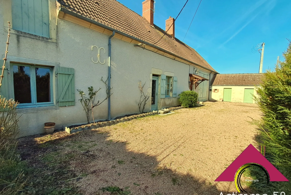 Longère de 124 m² avec 4 chambres, garage et terrasse à Dun-sur-Auron 