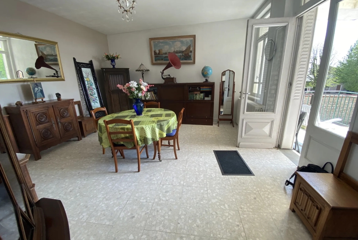 Grande maison Belle Époque de 7 chambres avec jardin à La Ferté-Macé 