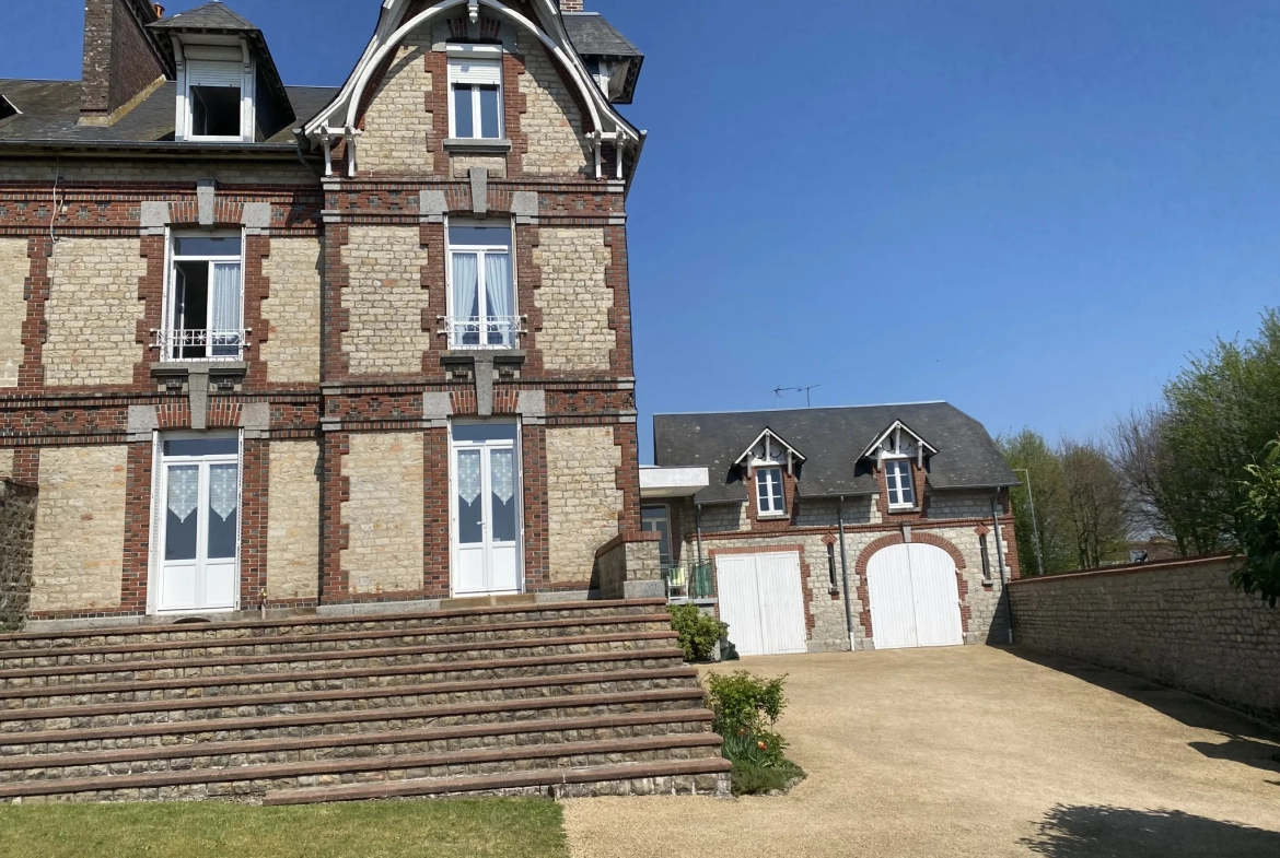 Grande maison Belle Époque de 7 chambres avec jardin à La Ferté-Macé 