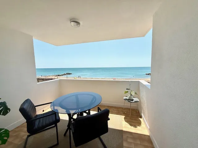 Appartement T2 vue mer à Frontignan Plage avec piscine et parking 