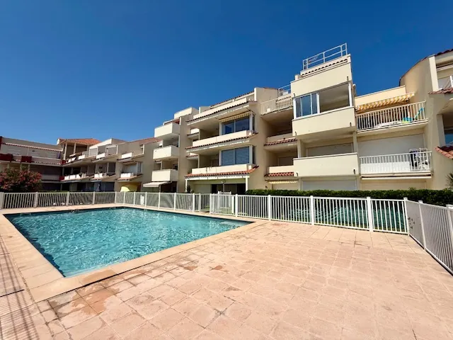 Appartement T2 vue mer à Frontignan Plage avec piscine et parking 