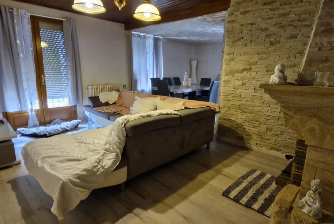 Vente d’un ensemble de deux maisons à Saint-Chamond avec terrain et garage 