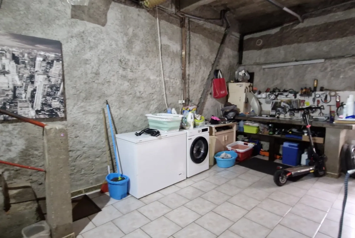 Vente d’un ensemble de deux maisons à Saint-Chamond avec terrain et garage 