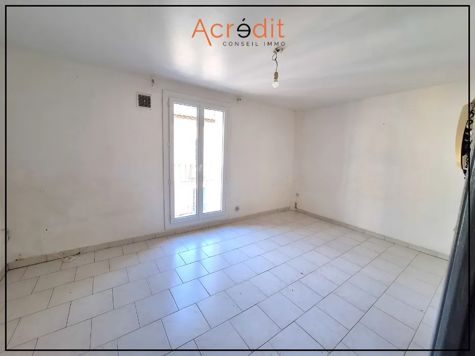 Immeuble de rapport à Beziers avec 4 appartements, proche du centre-ville 