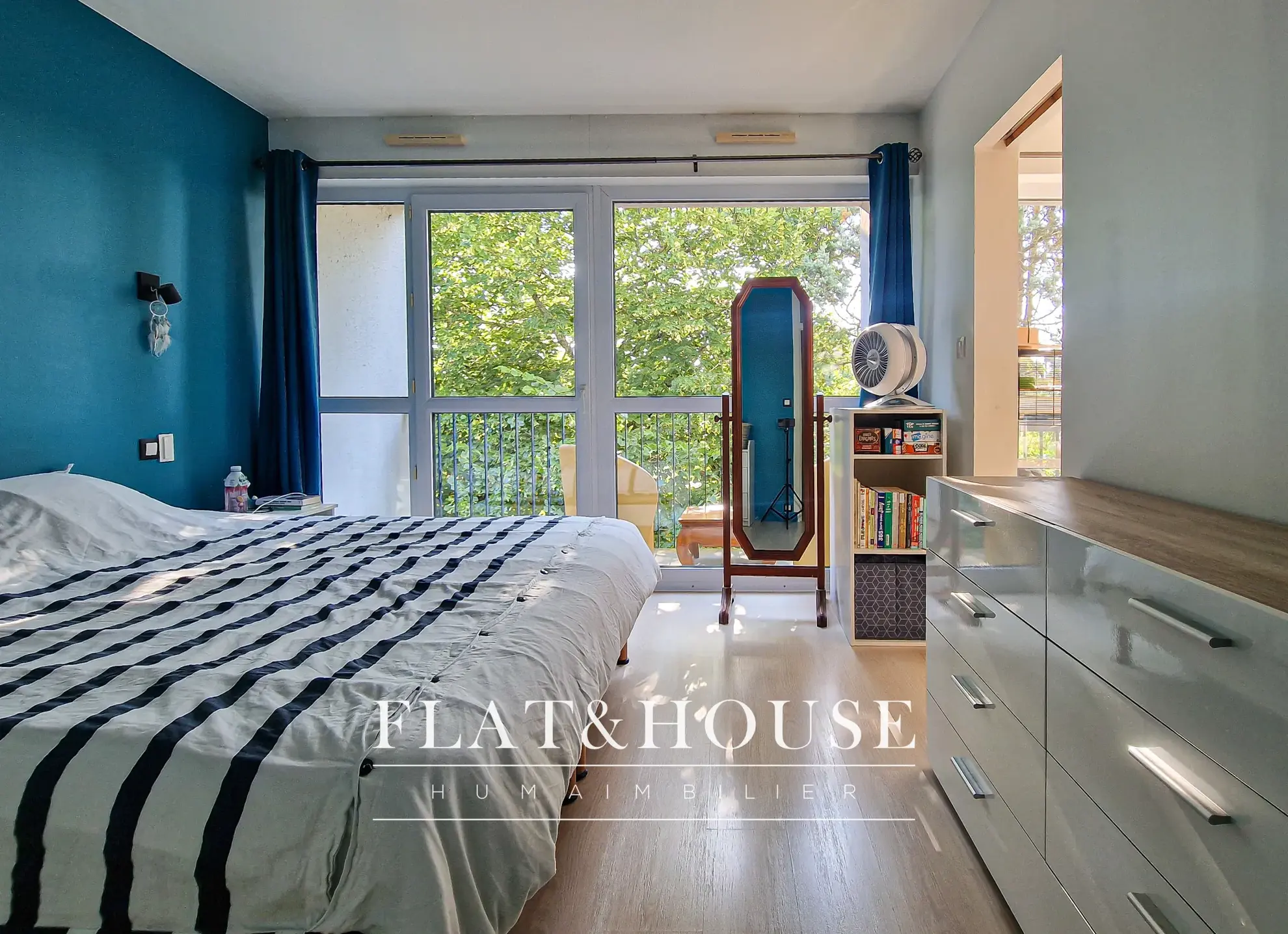Appartement lumineux T3 à Rezé avec balcons, cave et parking, en parfait état 